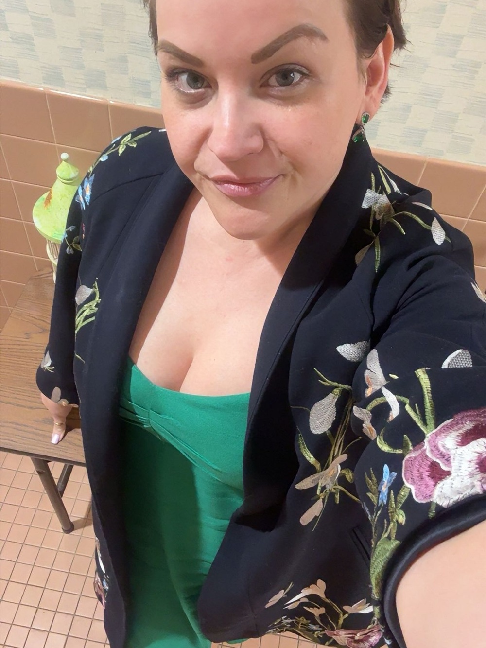 Hard To Find!!! Stunning Ted Baker embroidered spring meadows kimono coat!